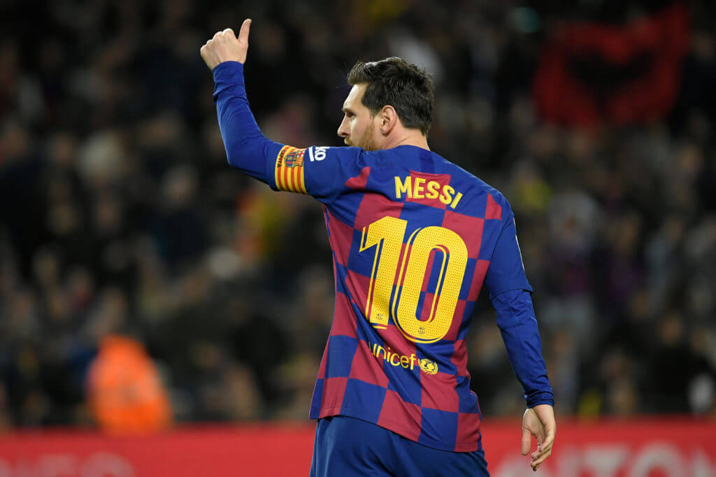 Messi - petas ner två snäpp på listan  och är nu bakom Federer och Ronaldo och är trea på listan Världens bäst betalda idrottare 2020.