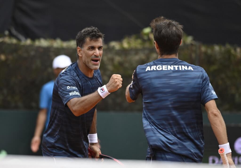 Gonzalez och Molteni.