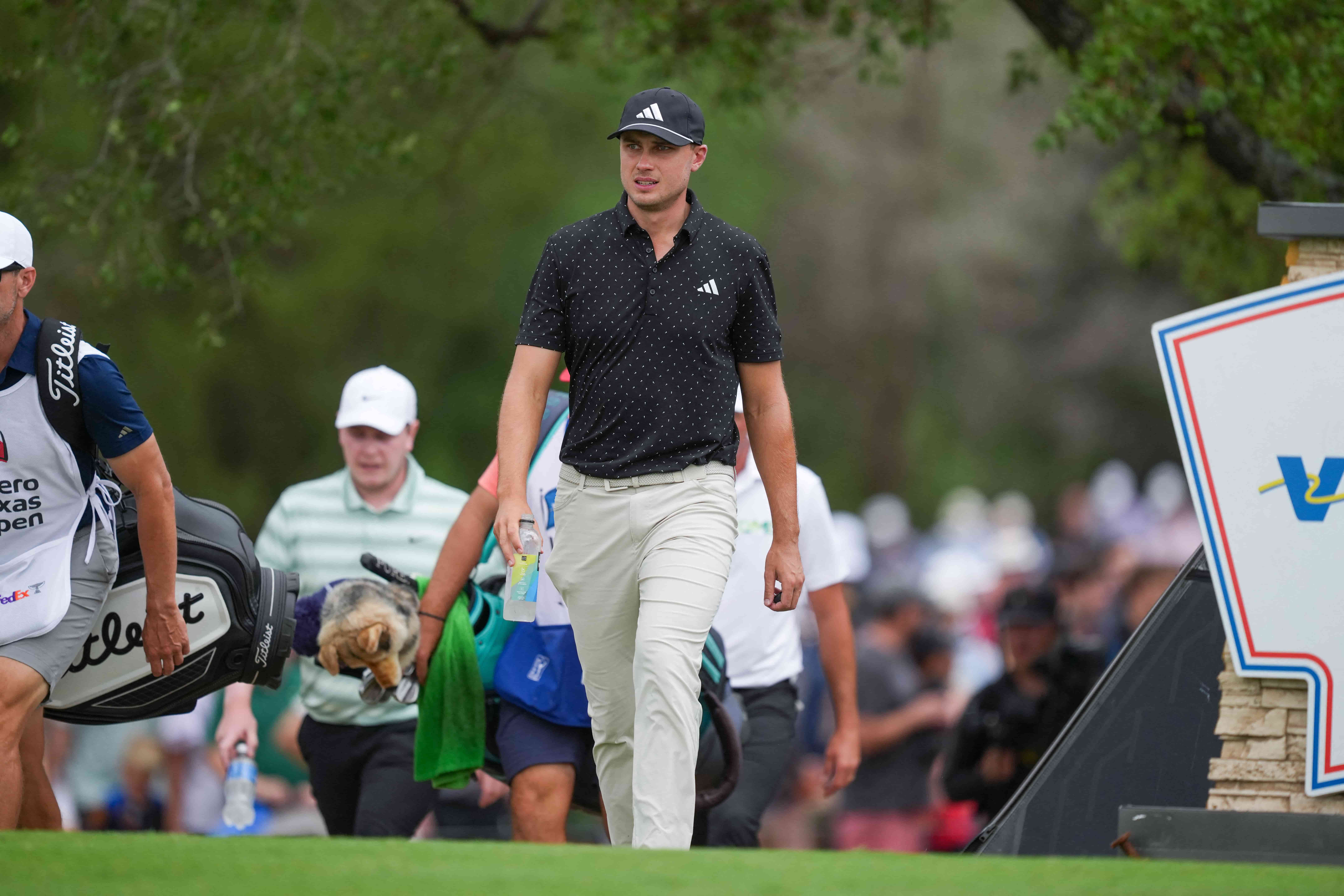 Ludvig Åberg gör upp om titeln i Texas Open: Det gäller för att följa Åberg på tv under söndagen