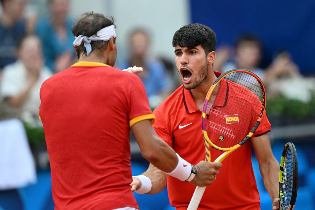 Tennisgubbarna på grönbete i Paris